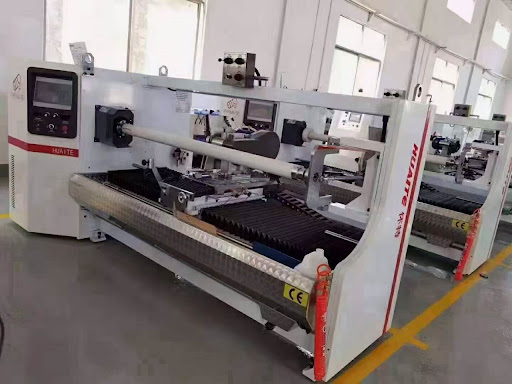  Máy cắt băng dính
